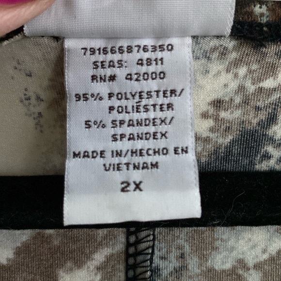 JACLYN SMITH Black, Brown & Beige Studded Bib Top Blouse! Stretchy & Stylish!!! - Picture 6 of 9